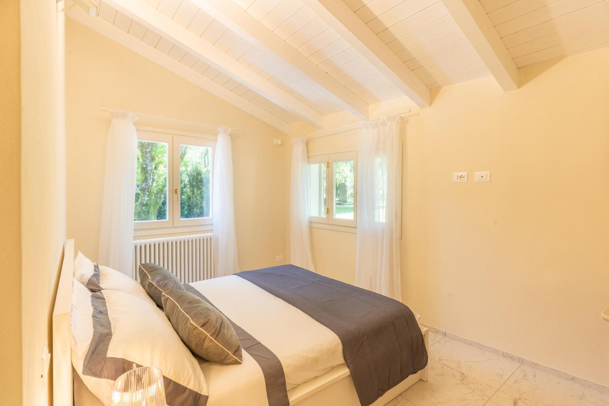 Villa Vittoria - Lusso Con Piscina, Tennis, Jacuzzi E Palestra Lucca Ngoại thất bức ảnh
