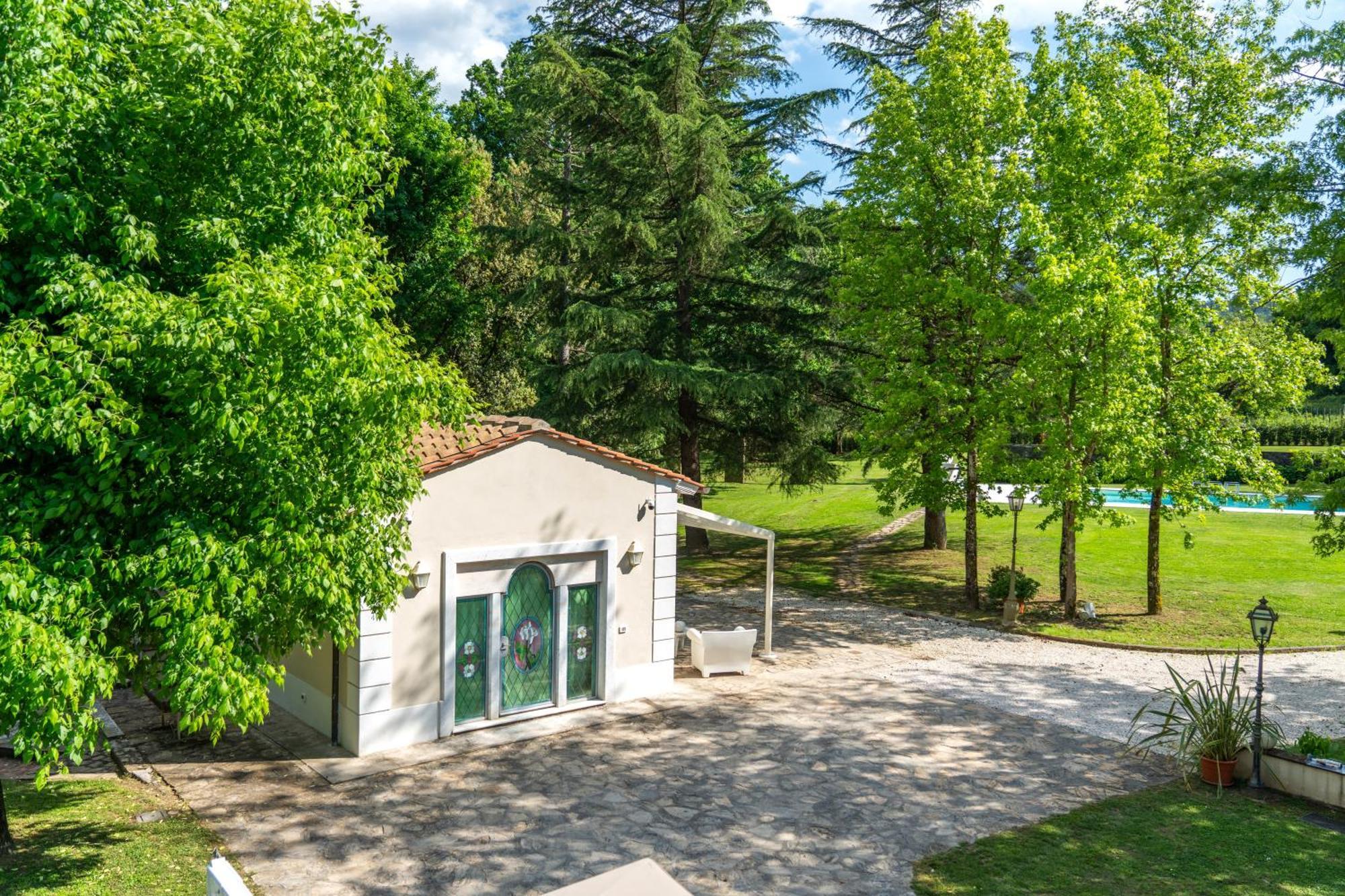 Villa Vittoria - Lusso Con Piscina, Tennis, Jacuzzi E Palestra Lucca Ngoại thất bức ảnh
